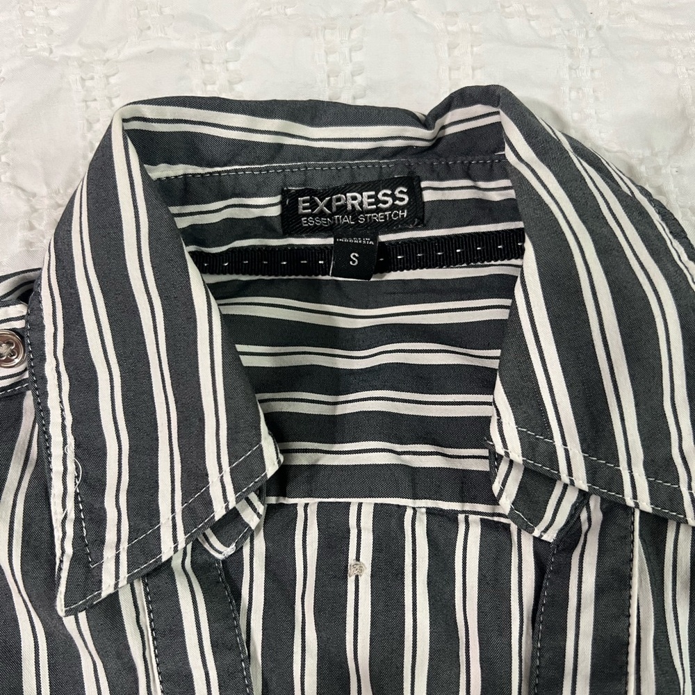 Express Striped Button-Up Shirt - Picture 3 of 4